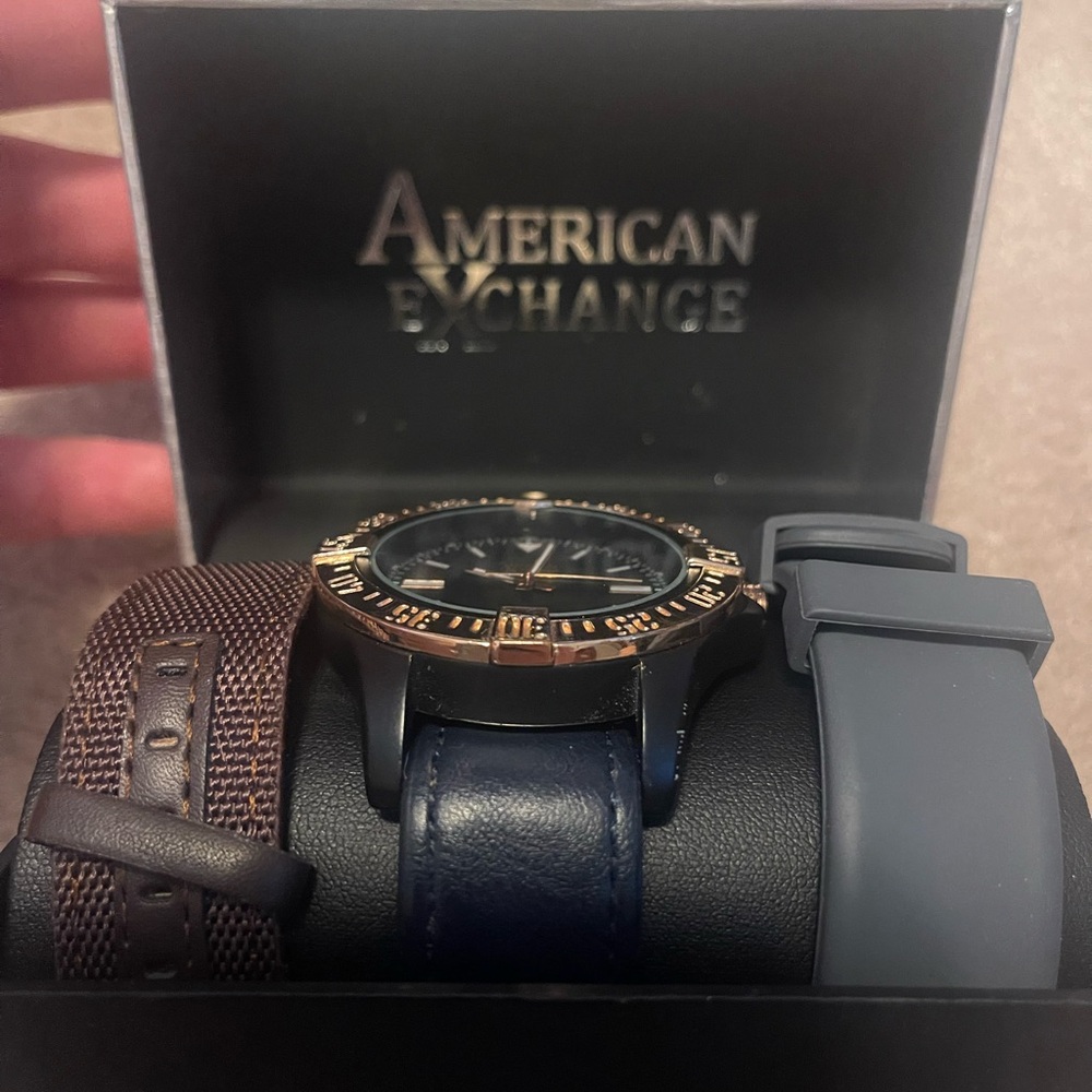 American Exchange Men's Black and Gold Watch with Strap Set